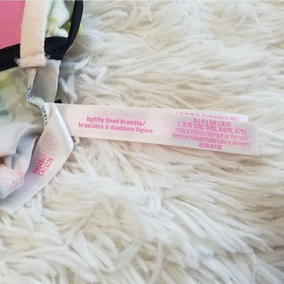 SMALL PINK Victoria's Secret Bra Set - Picture 11 of 14